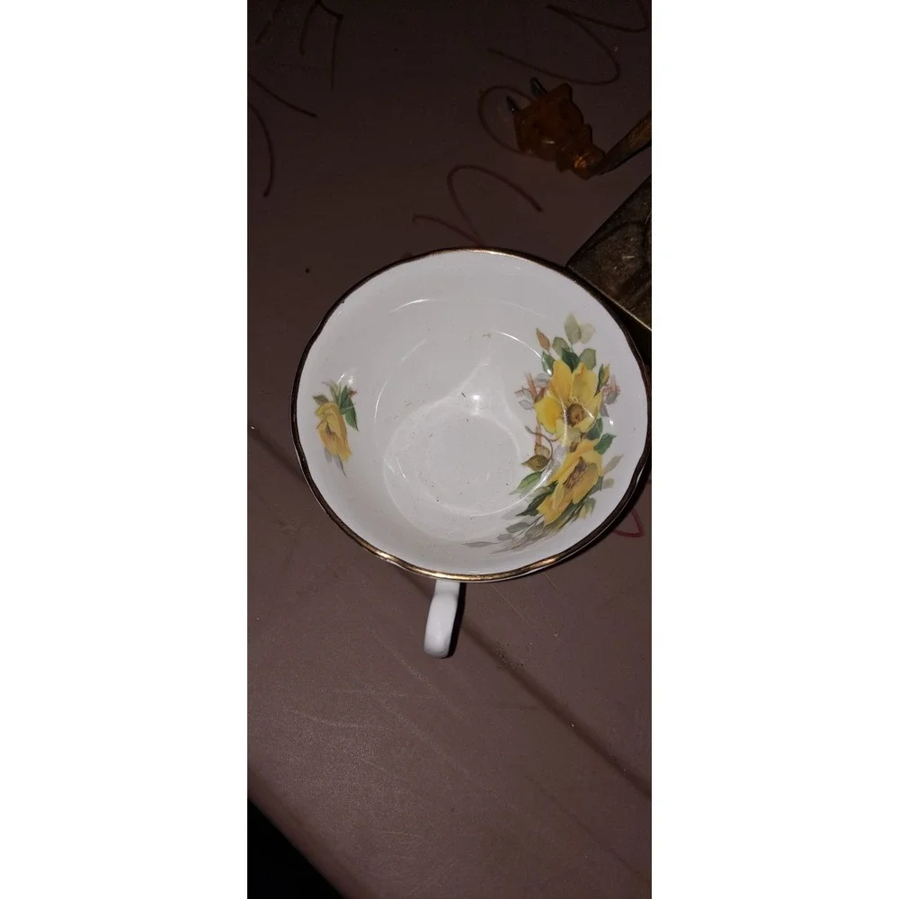 royal grafton bone china Cup With‎ Yellow Flowers